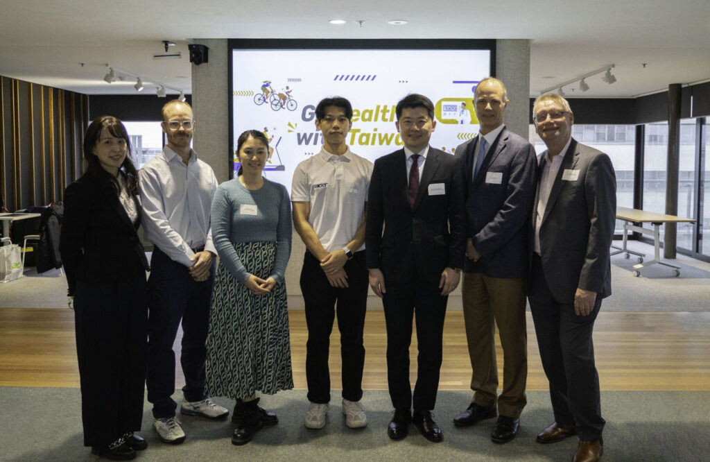 Sherry Tsai, Taiwan Trade Centre, Sydney; Dr Criado-Perez, UNSW Business Insights Institute; Diana Chung, Acer; Jun Choe, Acer; Mr Cheng-Wei Wu, Director-General of the Taipei Economic and Cultural Office, Sydney; David Leal, Delta Electronics; Martin Palin, Palin Communications (Left to right).